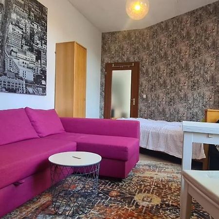 Apartament Buedchen Am Rathaus-Parkplatz-Bett Und Schlafcouch-Eg-Netflix- Oberhausen  Zewnętrze zdjęcie