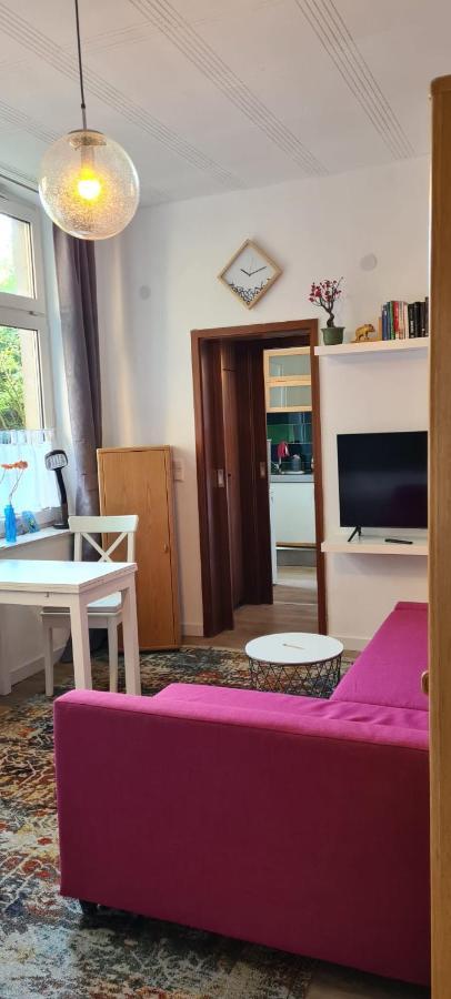 Apartament Buedchen Am Rathaus-Parkplatz-Bett Und Schlafcouch-Eg-Netflix- Oberhausen  Zewnętrze zdjęcie