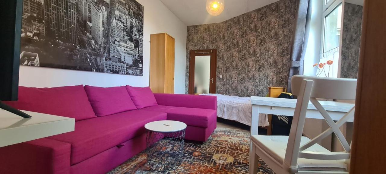 Apartament Buedchen Am Rathaus-Parkplatz-Bett Und Schlafcouch-Eg-Netflix- Oberhausen  Zewnętrze zdjęcie